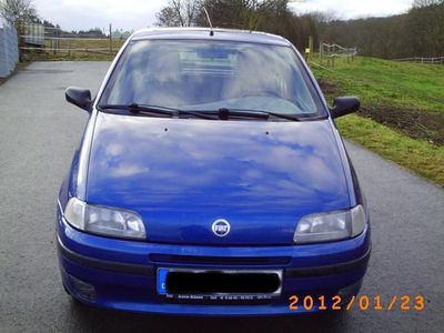 Blau metallic Gebraucht 1994 Fiat Punto Kleinwagen | 940 €