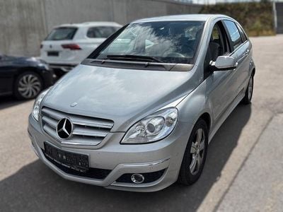 Mercedes B200