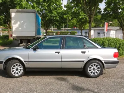 Gebraucht Audi 80 90 PS (66 kW) 1994 Silber Limousine