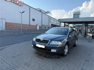Gebraucht Skoda Octavia Classic 102 PS (75 kW) 2007 Grau Limousine
