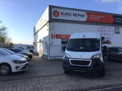 Gebraucht Peugeot Boxer 140 PS (102 kW) 2024 Weiss icy/deckende lackierung Van