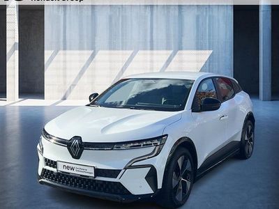 Weiß Gebraucht 2022 Renault Megane E-Tech Equilibre Limousine | 17.250 € (Guter Preis)