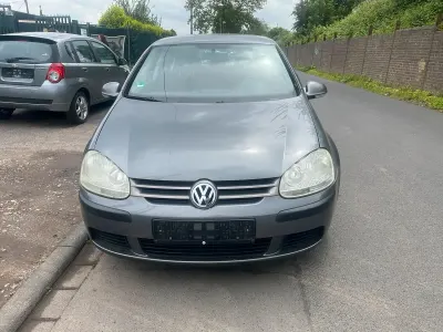 Gebraucht VW Golf V 102 PS (75 kW) 2004 Grau Kleinwagen