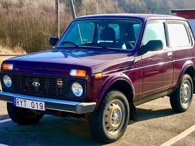 Gebraucht Lada niva 83 PS (61 kW) 2013 Schwarz SUV