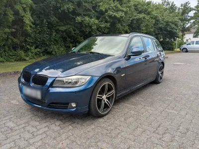 Gebraucht BMW 320 184 PS (135 kW) 2012 Blau Kombi