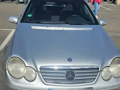 Gebraucht Mercedes 220 150 PS (110 kW) 2003 Coupé