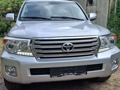 Gebraucht Toyota Land Cruiser V8 Executive 272 PS (200 kW) 2012 Silber SUV