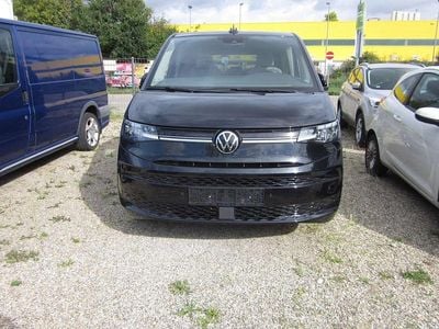 Schwarz Gebraucht 2022 VW T7 Life Van | 45.900 € (Fairer Preis)