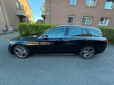 Gebraucht Mercedes C180 AMG line 156 PS (114 kW) 2020 Schwarz Limousine