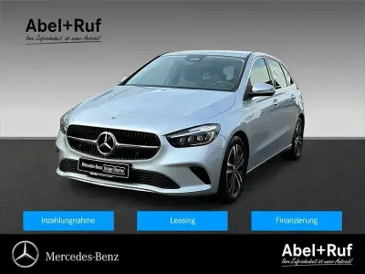 Gebraucht Mercedes B200 Advanced 150 PS (110 kW) 2025 Silber Van / Kleinbus