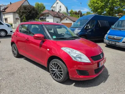 Gebraucht Suzuki Swift Club 94 PS (69 kW) 2012 Rot Kleinwagen
