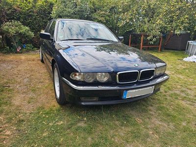 BMW 740