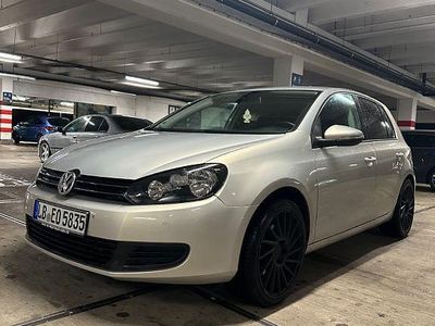Gebraucht VW Golf VI Comfortline 122 PS (89 kW) 2009 Grau Kleinwagen