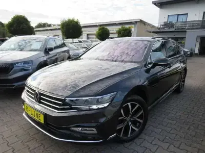 Gebraucht VW Passat Business 150 PS (110 kW) 2020 Mangangrau metallic Kombi