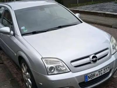 Gebraucht Opel Signum 155 PS (114 kW) 2003 Kleinwagen