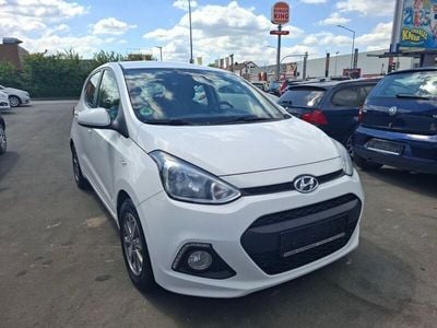Gebraucht Hyundai i10 Edition 67 PS (49 kW) 2014 Weiß Kleinwagen