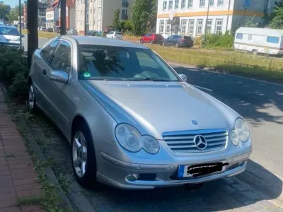 Gebraucht Mercedes C220 2003 Silber Coupé