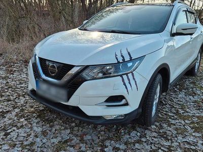 Gebraucht Nissan Qashqai 116 PS (85 kW) 2017 Weiß SUV
