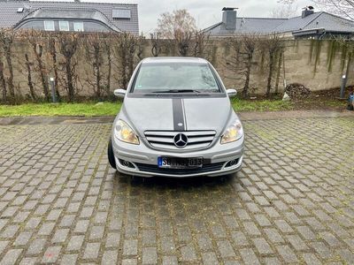 gebraucht Mercedes 180 B- KlasseCDI