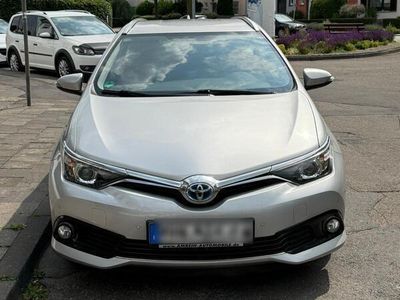 Toyota Auris Hybrid