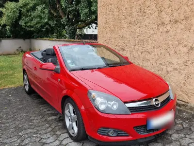 Gebraucht Opel Astra 150 PS (110 kW) 2006 Rot Cabrio
