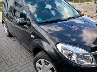 Gebraucht Dacia Sandero 60 PS (44 kW) 2013 Schwarz Kleinwagen