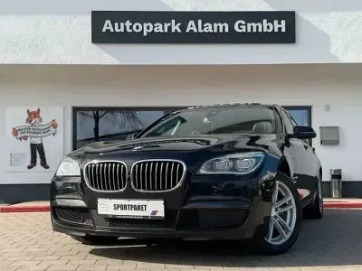 Gebraucht BMW 740 M Sport 313 PS (230 kW) 2014 Schwarz Limousine