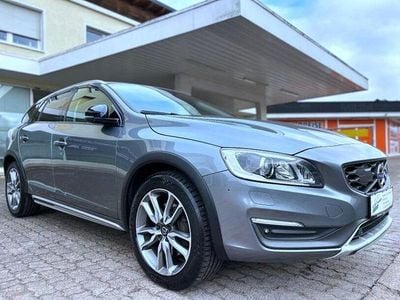 Usata Volvo V60 CC Summum 245 CV (180 kW) 2016 Grigio Station wagon