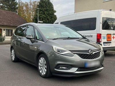 Gebraucht Opel Zafira Business 170 PS (125 kW) 2017 Grün Van / Kleinbus
