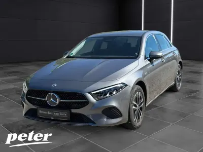 Gebraucht Mercedes A250 Advanced 218 PS (160 kW) 2025 Metalliclack mountaingrau Limousine