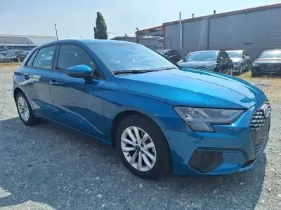 Gebraucht Audi A3 Sport 116 PS (85 kW) 2021 Blau Limousine