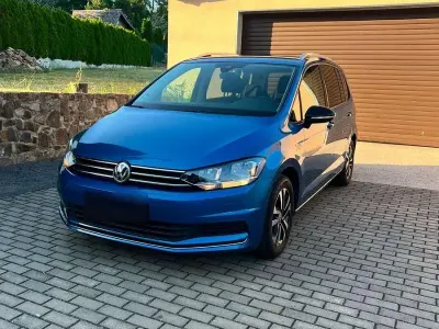 Gebraucht VW Touran Comfortline 150 PS (110 kW) 2019 Blau Van / Kleinbus
