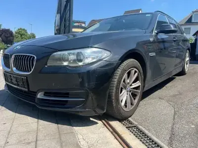 Gebraucht BMW 525 Sport Line 218 PS (160 kW) 2014 Schwarz Kombi