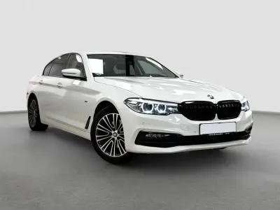Gebraucht BMW 520 Sport Line 190 PS (139 kW) 2017 Weiß Limousine