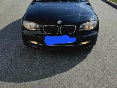 Gebraucht BMW 318 143 PS (105 kW) 2011 Schwarz Limousine