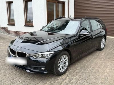 Gebraucht BMW 320 Advantage 163 PS (119 kW) 2019 Schwarz Kombi