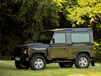 Gebraucht Land Rover Defender SE 122 PS (89 kW) 2014 Schwarz Kombi