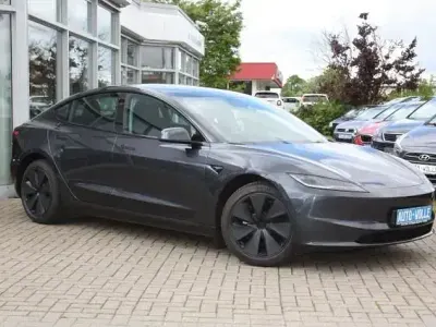 Gebraucht Tesla Model 3 Standard Range 208 kW (283 PS) 2024 Grau Limousine