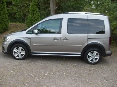 Gebraucht VW Caddy 102 PS (75 kW) 2020 Beige Van / Kleinbus