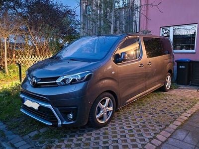 Gebraucht Toyota Proace Verso Executive 177 PS (130 kW) 2021 Grau Van / Kleinbus