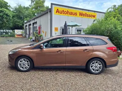 Gebraucht Ford Focus SYNC Edition 116 PS (85 kW) 2014 Braun Kombi