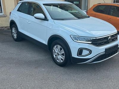 Second-hand VW T-Roc 110 CP (80 kW) 2022 Alb SUV