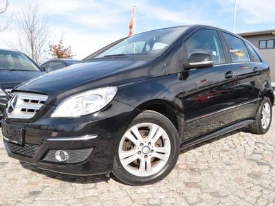 gebraucht Mercedes B180 CDI /8x BEREIFT/TEMPOMAT/PDC/SHZ/KLIMA