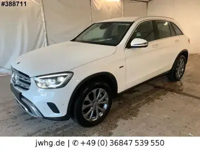 Gebraucht Mercedes GLC300e 320 PS (235 kW) 2021 Polarweiss SUV