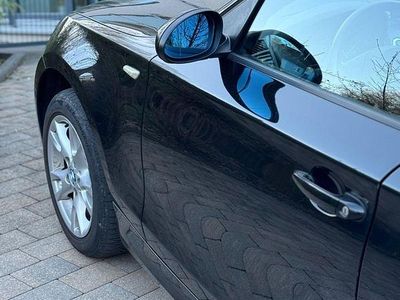 Gebraucht BMW 116 122 PS (89 kW) 2008 Schwarz Kleinwagen