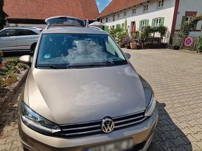 Gold Gebraucht 2019 VW Touran Join Van / Kleinbus | 13.500 € (Fairer Preis)