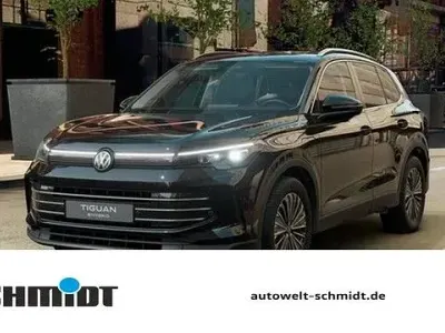 Neu VW Tiguan Elegance 150 PS (110 kW) 2026 Grenadillschwarz metallic SUV