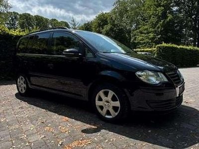 Gebraucht VW Touran Trendline 140 PS (102 kW) 2009 Deep black perleffekt Van / Kleinbus