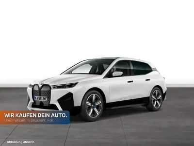 Gebraucht BMW iX 384 kW (523 PS) 2024 Mineralweiß metallic SUV
