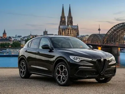 Neu Alfa Romeo Stelvio Veloce 280 PS (205 kW) 2026 Schwarz SUV